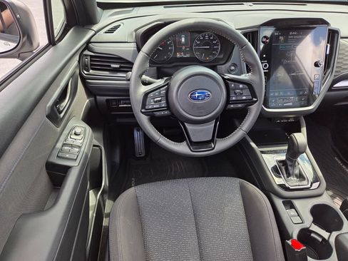 Used 2025 Subaru Forester Premium w/ Convenience Package #1 AWD/4WD image 7