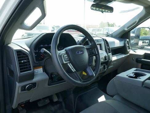 Used 2022 Ford F350 XL w/ Power Equipment Group image 18