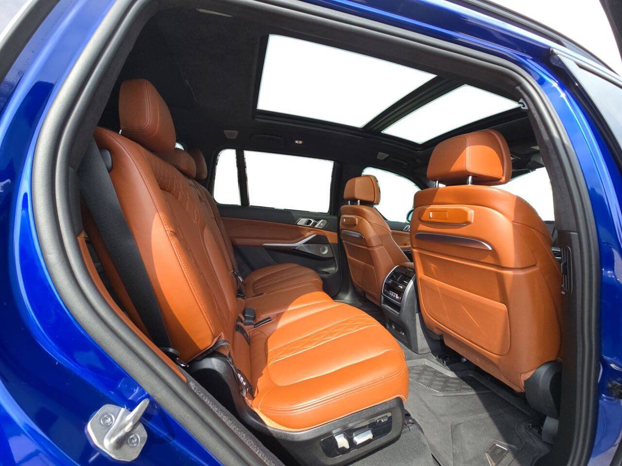Used 2024 BMW X7 M60i w/ Executive Package AWD/4WD image 43