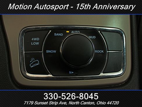 Used 2014 Jeep Grand Cherokee Limited w/ Trailer Tow Group IV AWD/4WD image 22