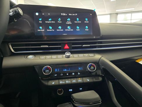 New 2026 Hyundai Elantra Limited FWD image 25