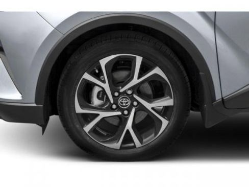 Used 2019 Toyota C-HR LE image 10