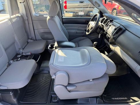 Used 2013 Toyota Tacoma 2WD Access Cab image 27
