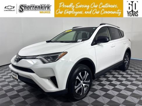 Used 2016 Toyota RAV4 LE AWD/4WD image 1