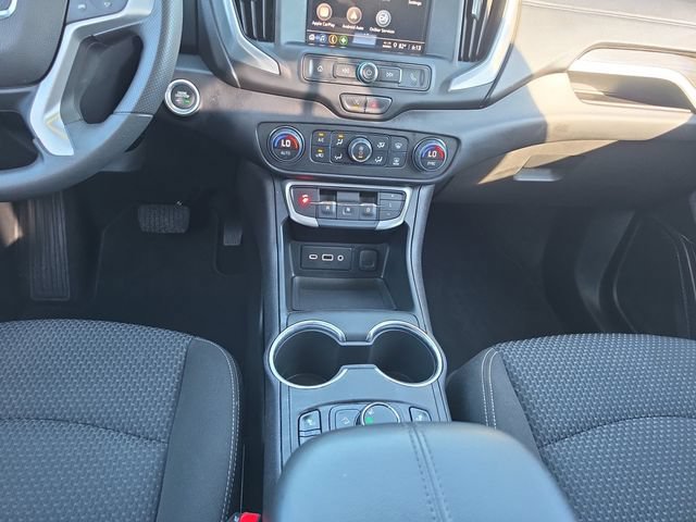 Used 2024 GMC Terrain SLE w/ Driver Convenience Package FWD image 13