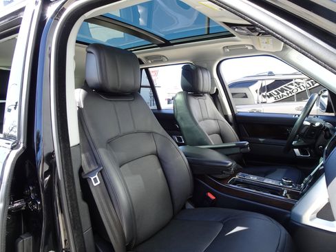 Used 2020 Land Rover Range Rover HSE image 22