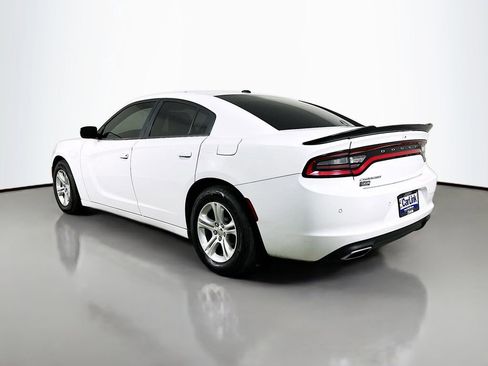 Used 2020 Dodge Charger SXT RWD image 5