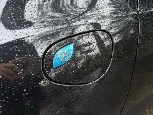 Used 2019 Chrysler Pacifica Limited w/ Advanced Safetytec Group image 41