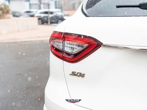 Used 2019 Maserati Levante S GranSport image 45