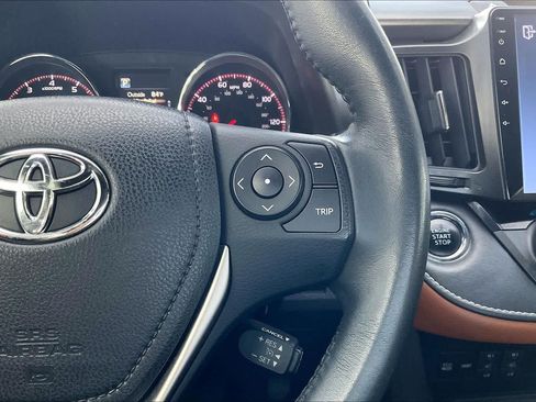 Used 2016 Toyota RAV4 SE FWD image 25