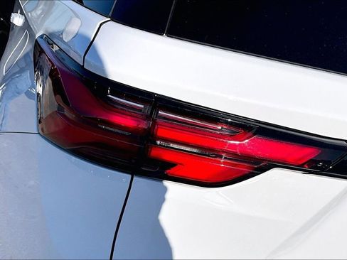 Certified 2023 Chevrolet Traverse LT image 25