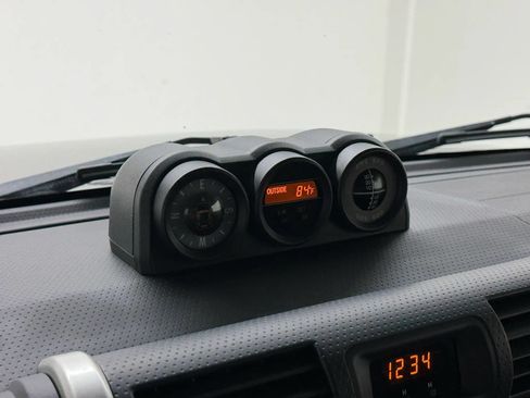 Used 2014 Toyota FJ Cruiser 4WD w/ Upgrade Package image 27