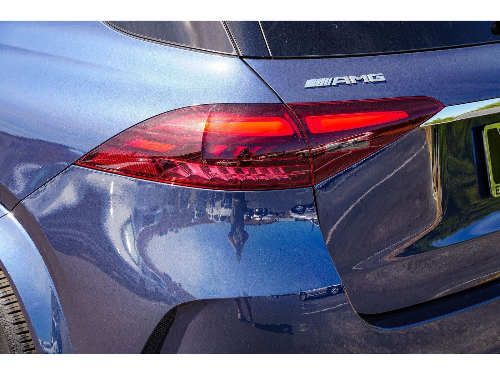Certified 2025 Mercedes-Benz GLE 53 AMG 4MATIC image 11