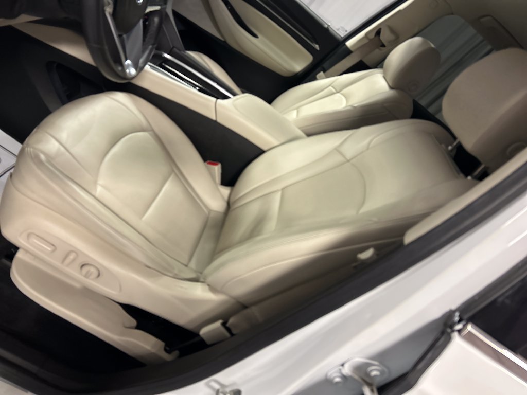 Used 2023 Buick Enclave Essence FWD image 10