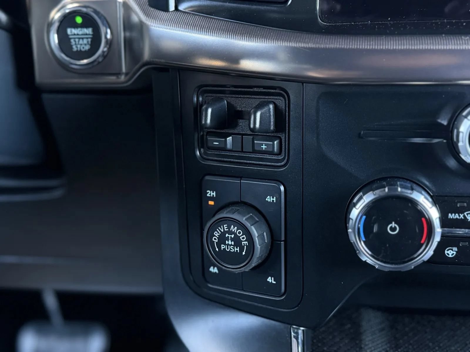 Used 2023 Ford F150 Raptor AWD/4WD image 38