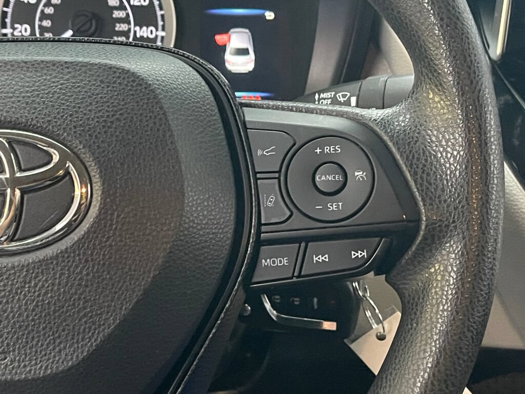 Used 2021 Toyota Corolla LE FWD image 16