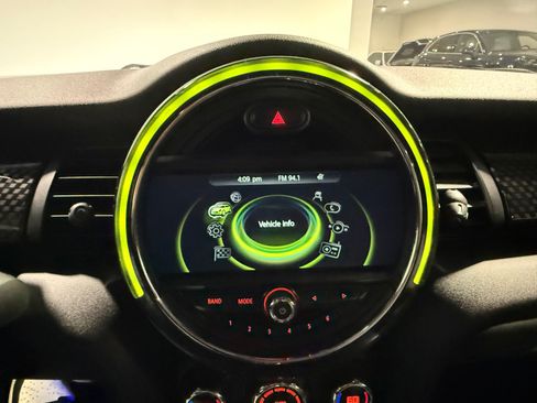 Used 2018 MINI Cooper S FWD image 28