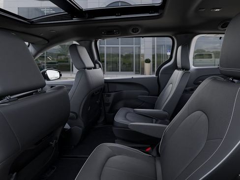 New 2026 Chrysler Pacifica Limited w/ S Appearance Package FWD image 23