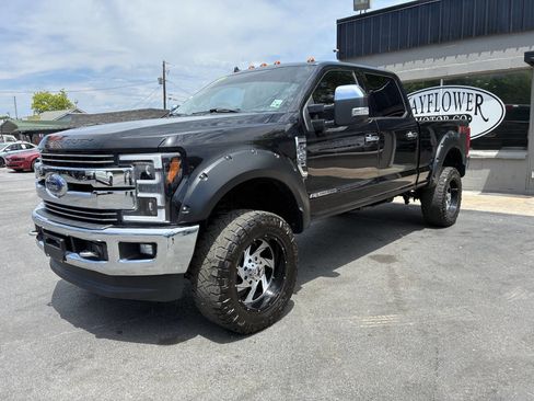 Used 2019 Ford F250 Lariat w/ Chrome Package AWD/4WD image 2
