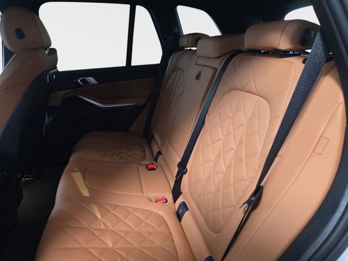 New 2026 BMW X5 sDrive40i image 9