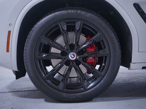 Used 2023 BMW X4 M40i w/ Premium Package image 2