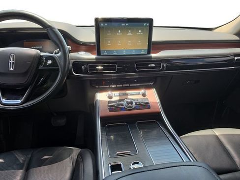 Used 2023 Lincoln Aviator Reserve w/ Equipment Group 201A AWD/4WD image 12