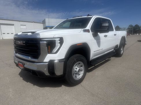 New 2026 GMC Sierra 2500 Pro w/ 1SA Pro Safety Plus Package AWD/4WD image 1