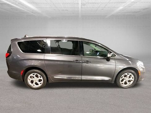 Used 2021 Chrysler Pacifica Limited w/ Premium & Safety Sphere Group AWD/4WD image 5