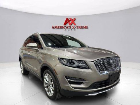 Used 2019 Lincoln MKC Select w/ Select Plus Package AWD/4WD image 9