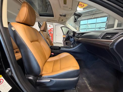 Used 2015 Lexus CT 200h FWD image 41