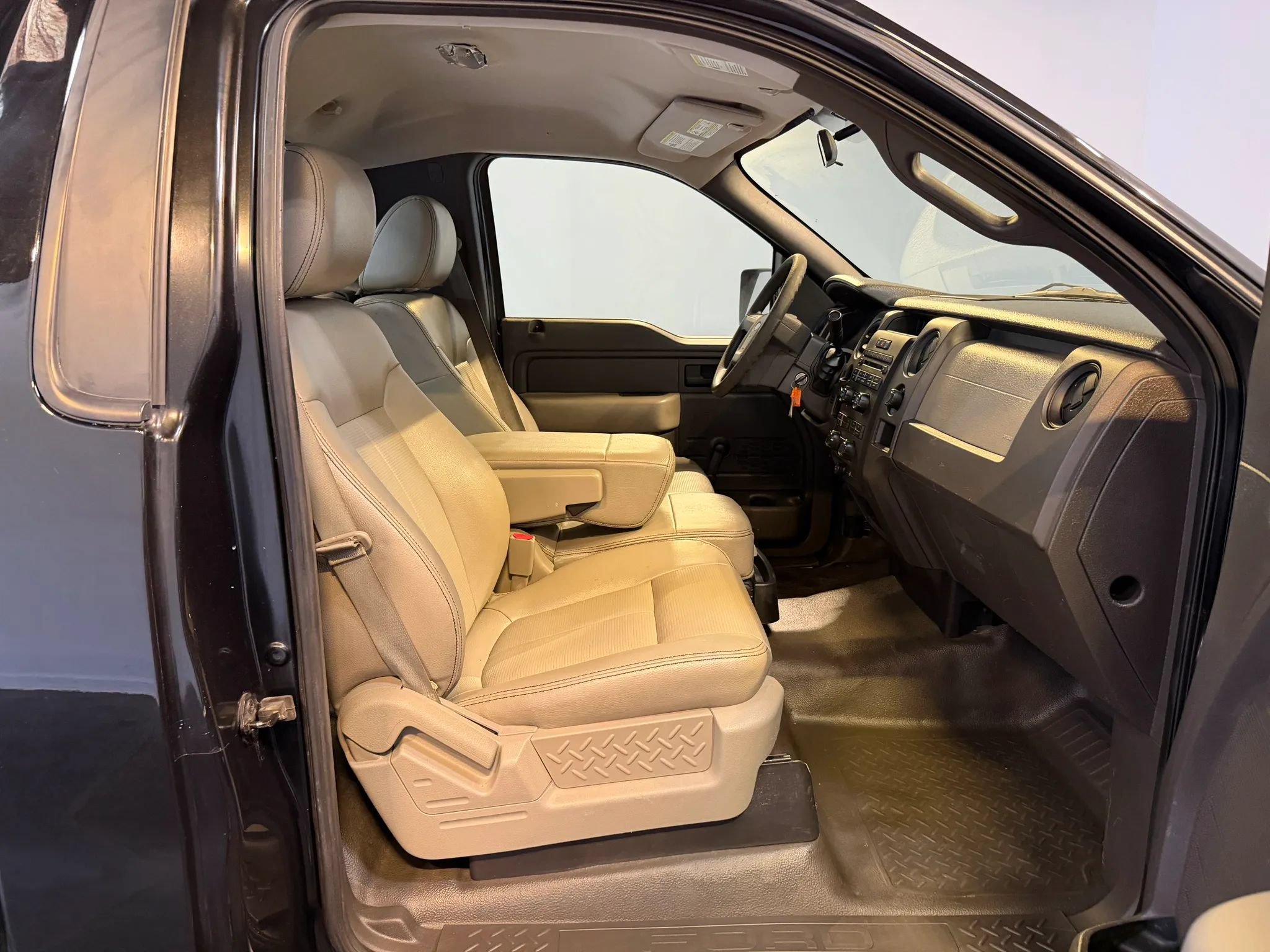Used 2010 Ford F150 XL RWD image 25
