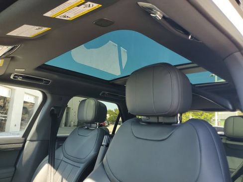 New 2025 Land Rover Range Rover Sport SE AWD/4WD image 21