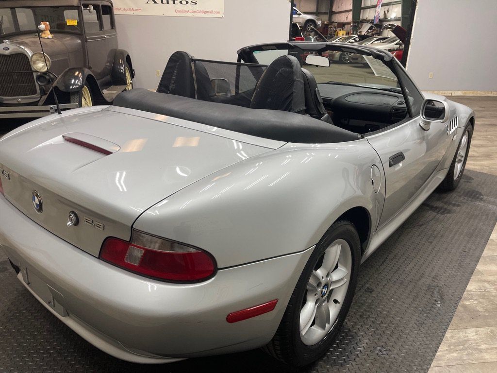 Used 2000 BMW Z3 2.5i RWD image 13