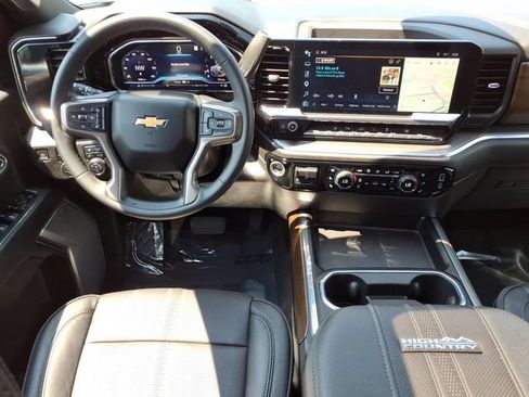 Used 2024 Chevrolet Silverado 2500 High Country w/ Technology Package AWD/4WD image 21