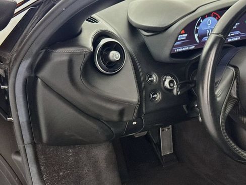 Used 2021 McLaren GT RWD image 10