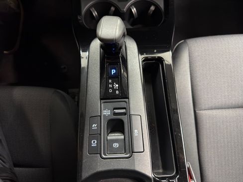 Used 2023 Toyota Prius LE AWD/4WD image 23