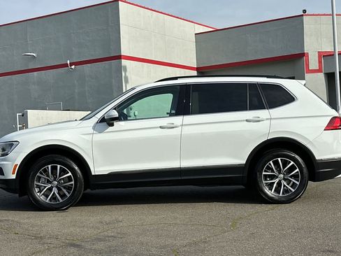 Used 2018 Volkswagen Tiguan SE image 9