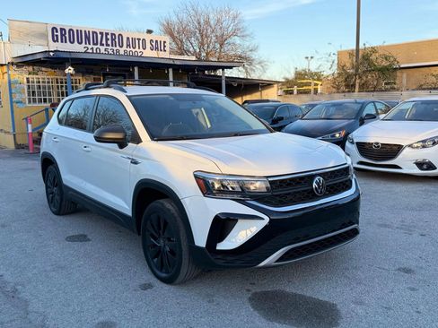 Used 2022 Volkswagen Taos S image 1