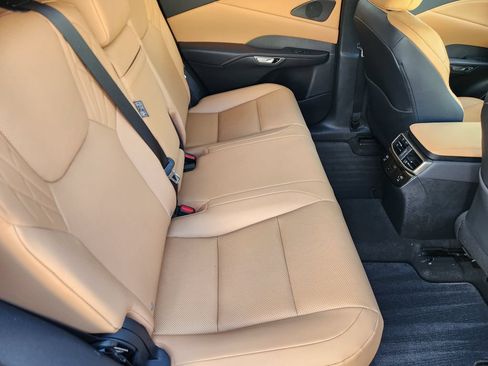 Used 2024 Lexus RX 350h AWD/4WD image 31