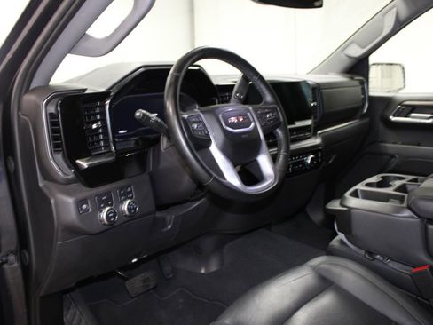 Used 2024 GMC Sierra 1500 SLT image 19