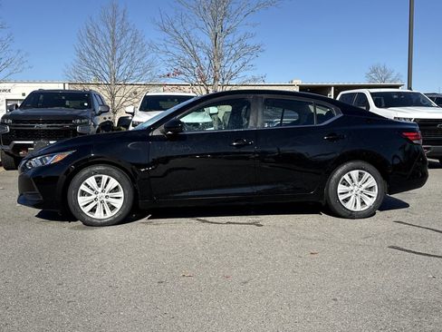 Used 2023 Nissan Sentra S image 2