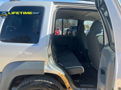 Used 2006 Jeep Liberty Sport image 30