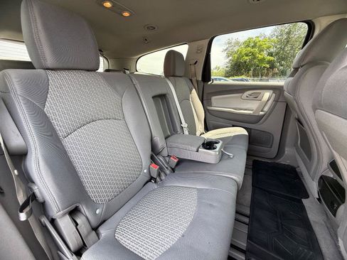 Used 2012 Chevrolet Traverse LT FWD image 20
