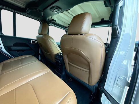 Used 2023 Jeep Wrangler Unlimited Sahara w/ Cold Weather Group AWD/4WD image 31