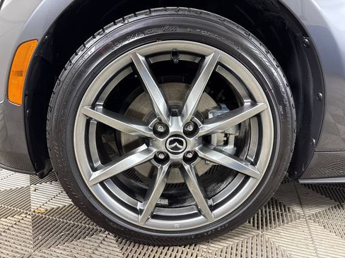 Used 2023 MAZDA MX-5 Miata Grand Touring RWD image 12