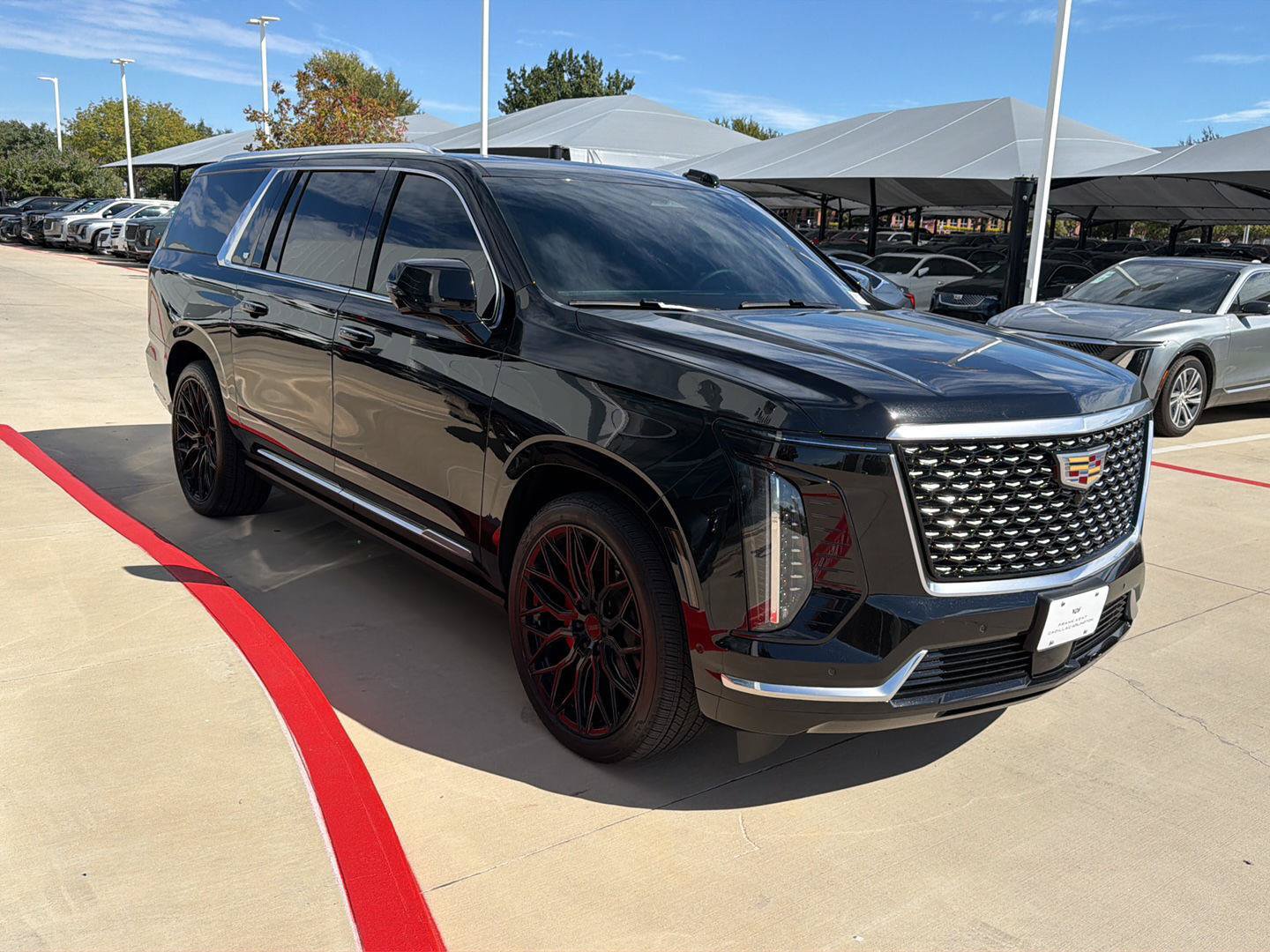Used 2025 Cadillac Escalade ESV Premium Luxury w/ Touring Package AWD/4WD image 6
