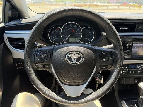 Used 2016 Toyota Corolla LE FWD image 14