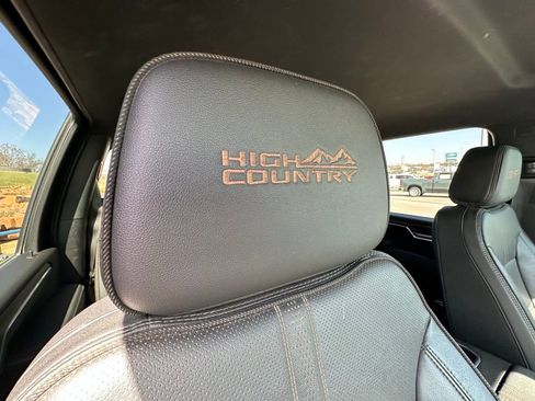 Used 2025 Chevrolet Silverado 2500 High Country w/ Technology Package image 16