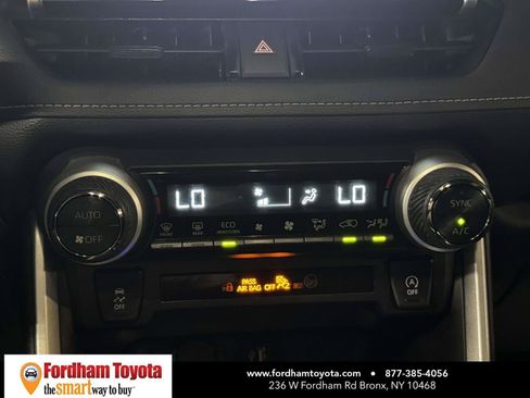 Used 2025 Toyota RAV4 XLE AWD/4WD image 29