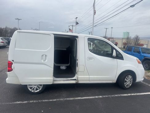 Used 2013 Nissan NV200 SV w/ Technology Pkg image 9